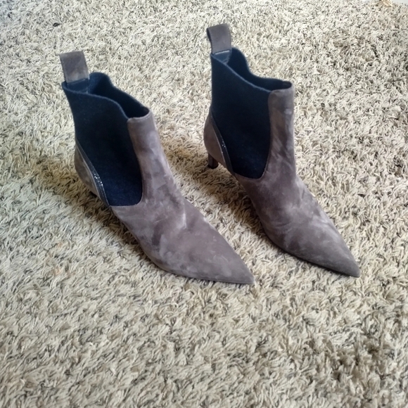 Brunello Cucinelli Suede Kitten-Heel Chelsea Ankle Boots sz 6 - Picture 2 of 8